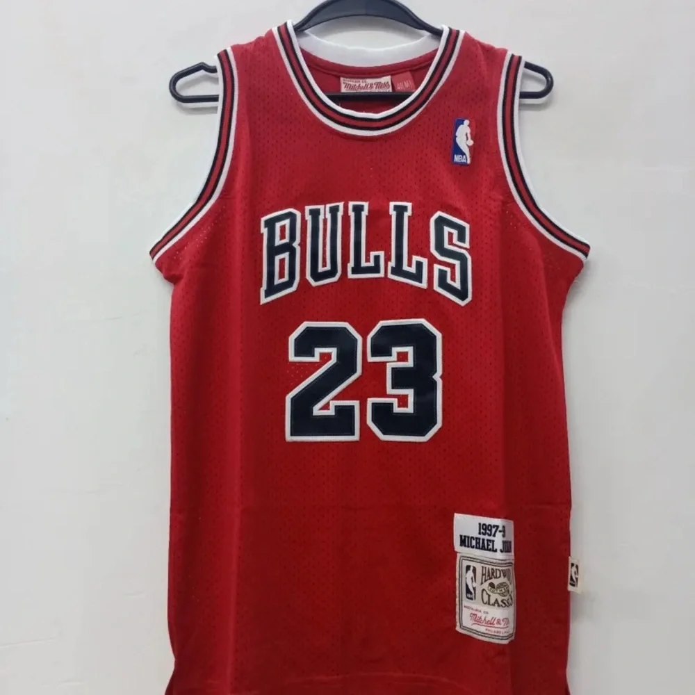 Michael Jordan #23 Chicago Bulls Kids Youth medium 10/12 Basketball Jersey